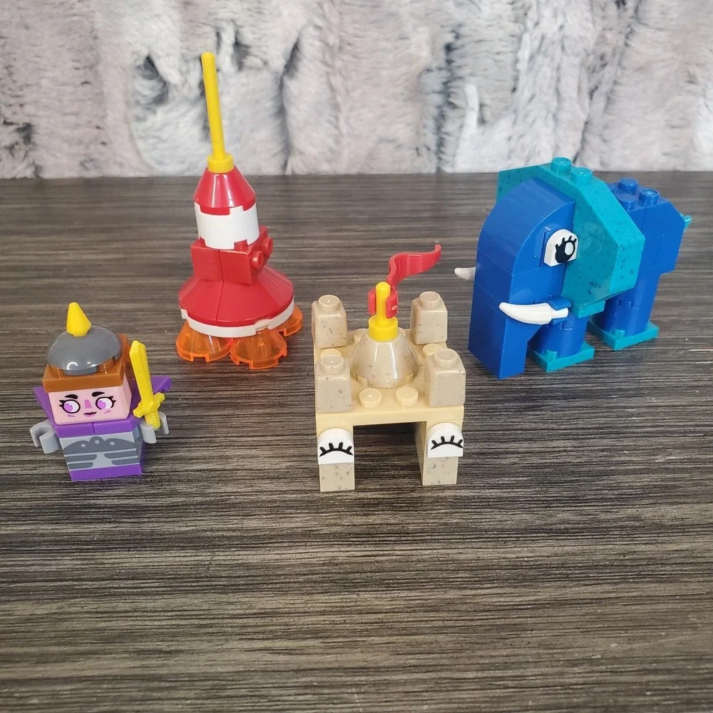 Mega Construx Story Builders Knight and Castle Building Set LOOSE COMPLETE